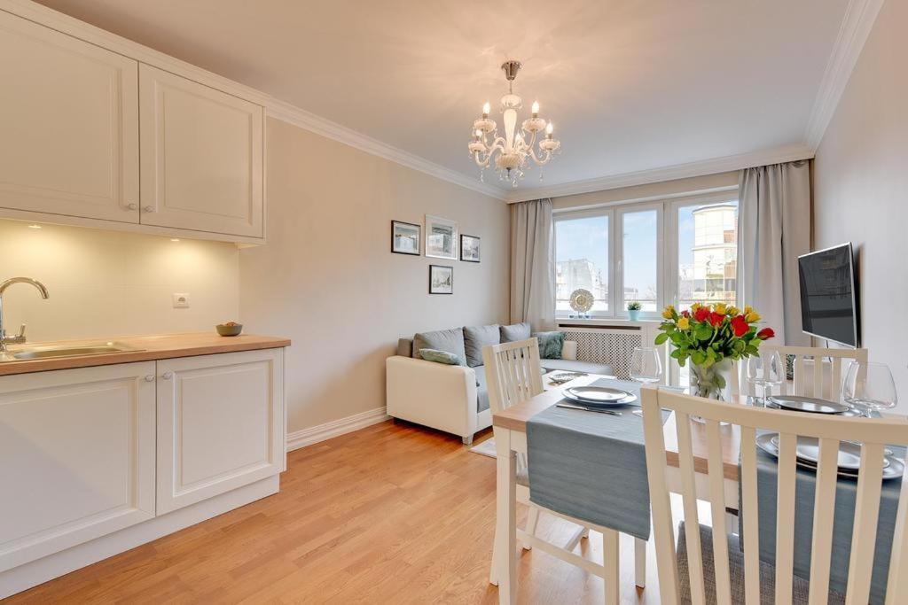 Long Gardens Oldtown Appartment 格但斯克 外观 照片